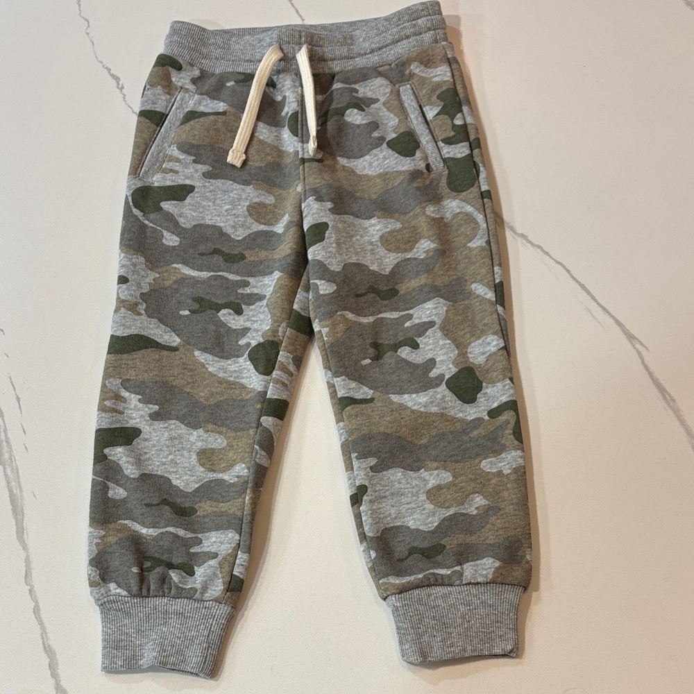 Old Navy Kids Camouflage Joggers - Green and Gray